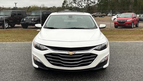 Photo 2 of 23 of 2021 Chevrolet Malibu LT