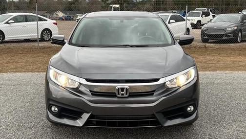 Photo 2 of 26 of 2018 Honda Civic EX-T