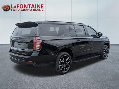 2023 Chevrolet Suburban RST