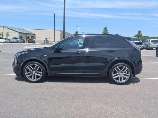 Stellar Black Metallic 2019 Cadillac XT4 Sport