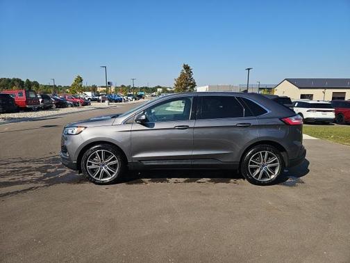 2021 Ford Edge Titanium