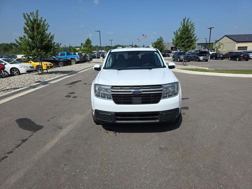Oxford White 2023 Ford Maverick Lariat