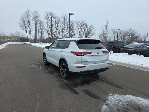 2022 Mitsubishi Outlander ES 2.5 S-AWC