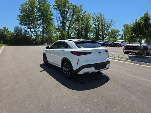 Majestic White 2023 INFINITI QX55 SENSORY