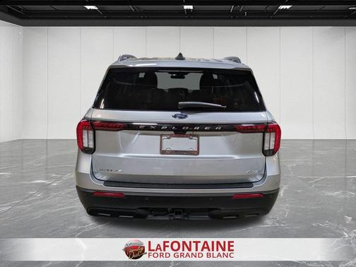 Iconic Silver Metallic 2025 Ford Explorer Active