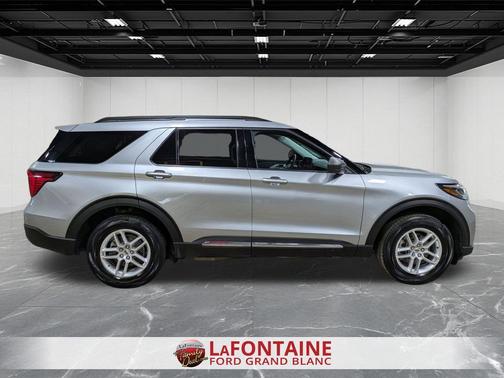 Iconic Silver Metallic 2025 Ford Explorer Active