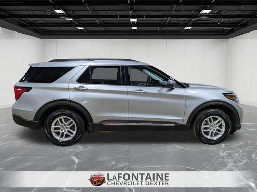 Iconic Silver Metallic 2025 Ford Explorer Active