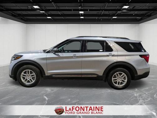 Iconic Silver Metallic 2025 Ford Explorer Active