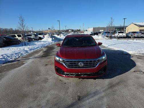 2021 Volkswagen Passat 2.0T R-Line