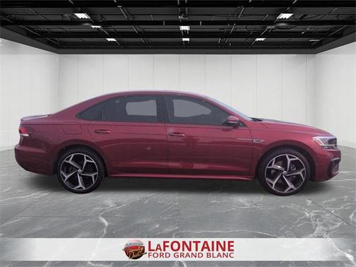 2021 Volkswagen Passat 2.0T R-Line