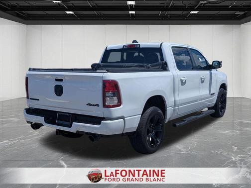 Bright White Clearcoat 2021 RAM 1500 Big Horn/Lone Star