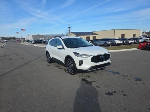 2023 Ford Escape PHEV SE