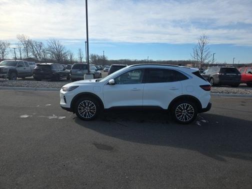 2023 Ford Escape PHEV SE