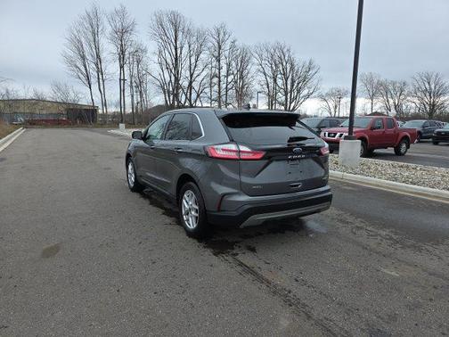 Carbonized Gray Metallic 2024 Ford Edge SEL