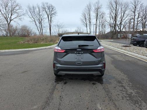 Carbonized Gray Metallic 2024 Ford Edge SEL