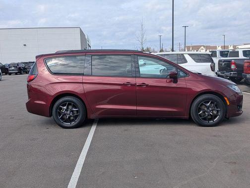 2020 Chrysler Pacifica Touring-L Plus