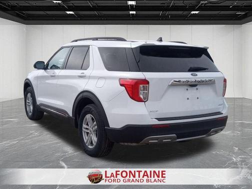 Oxford White 2024 Ford Explorer XLT