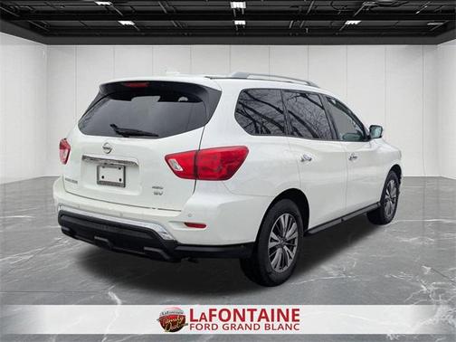 2019 Nissan Pathfinder SV