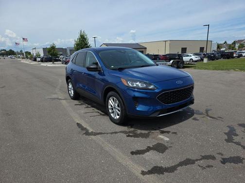 Atlas Blue Metallic 2022 Ford Escape SE
