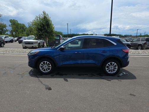 Atlas Blue Metallic 2022 Ford Escape SE