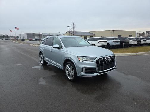 2024 Audi Q7 55 Premium Plus