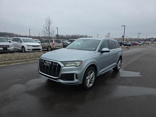 2024 Audi Q7 55 Premium Plus