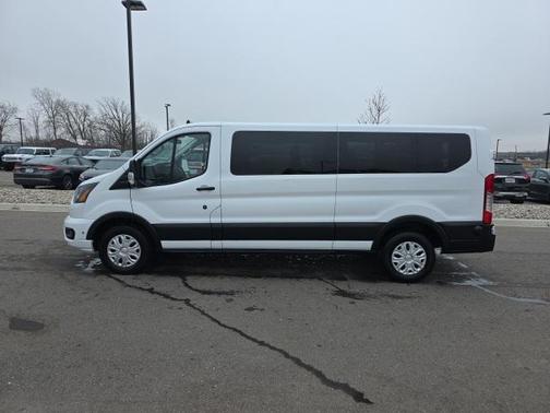 2024 Ford Transit-350 XLT