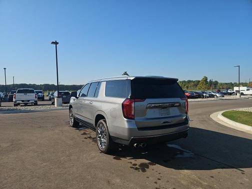 2023 GMC Yukon XL Denali Ultimate