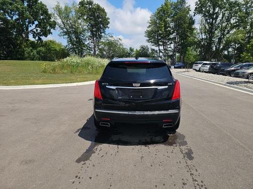 2017 Cadillac XT5 Base