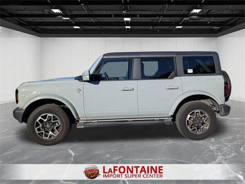 2024 Ford Bronco Outer Banks