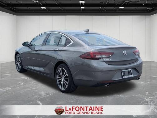 Pearl Metallic 2018 Buick Regal Sportback Preferred