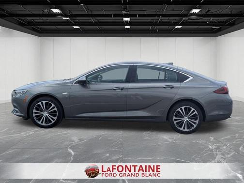 Pearl Metallic 2018 Buick Regal Sportback Preferred