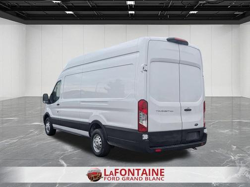 Oxford White 2023 Ford Transit-250 Base
