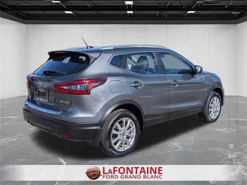 2022 Nissan Rogue Sport SV