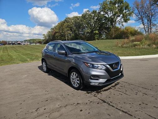 2022 Nissan Rogue Sport SV