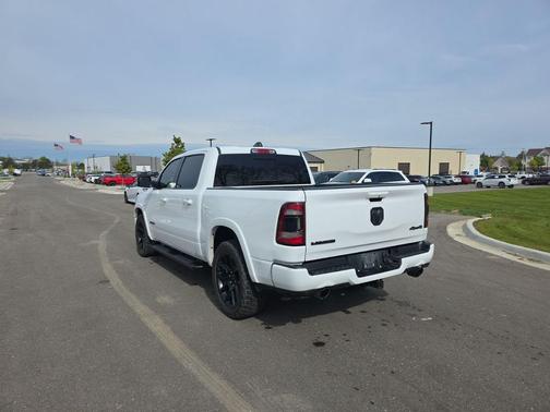 Bright White Clearcoat 2020 RAM 1500 Laramie
