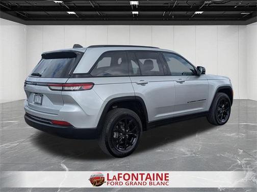 2024 Jeep Grand Cherokee Altitude