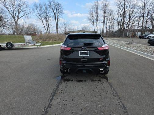 Agate Black Metallic 2023 Ford Edge ST