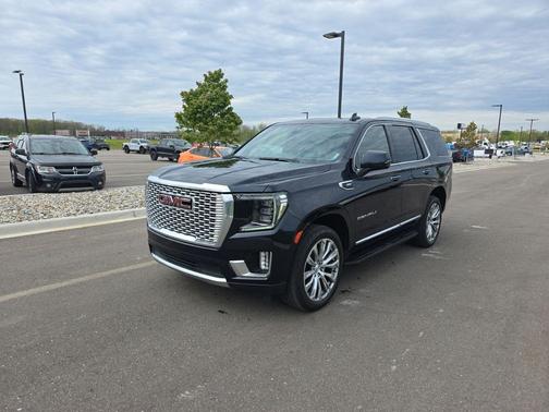 Midnight Blue Metallic 2022 GMC Yukon Denali