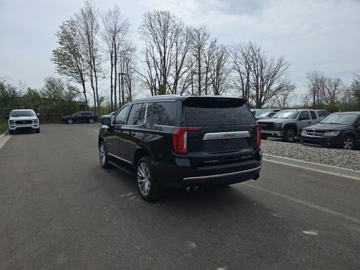Midnight Blue Metallic 2022 GMC Yukon Denali