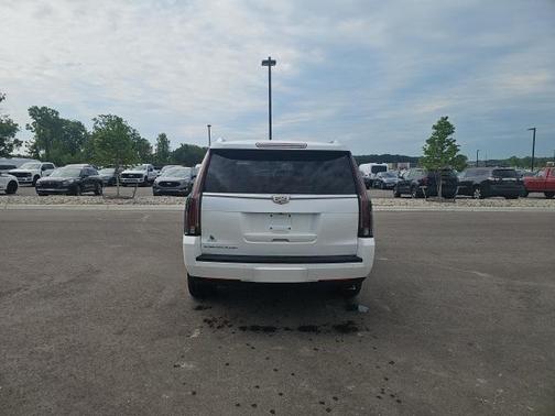2016 Cadillac Escalade Platinum