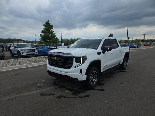 Summit White 2023 GMC Sierra 1500 AT4