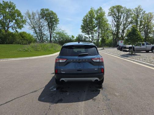 Blue Metallic 2020 Ford Escape SE