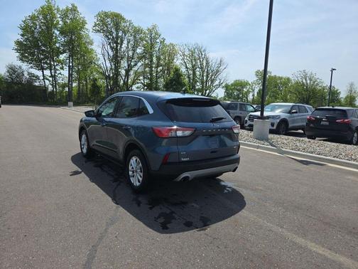 Blue Metallic 2020 Ford Escape SE