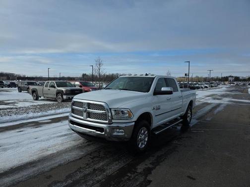 2018 RAM 2500 Laramie Crew Cab 4x4 6'4' Box