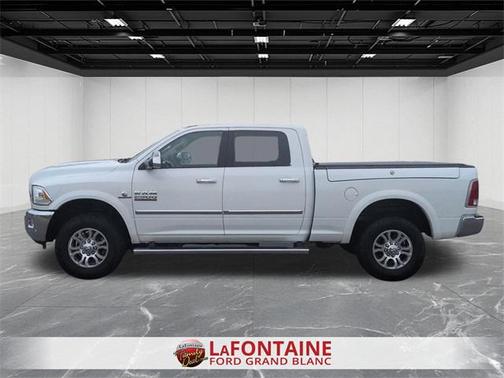 2018 RAM 2500 Laramie Crew Cab 4x4 6'4' Box