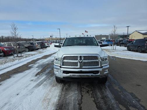 2018 RAM 2500 Laramie Crew Cab 4x4 6'4' Box