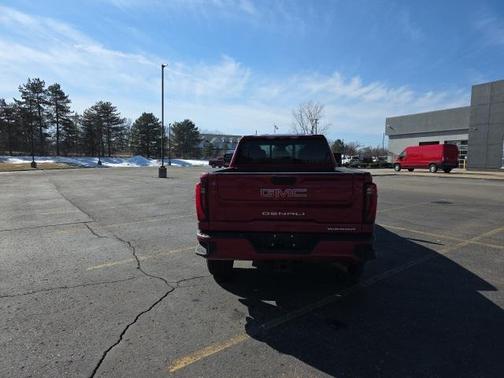 2024 GMC Sierra 2500 Denali