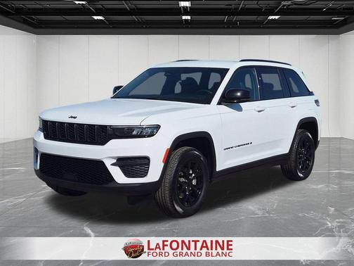Bright White Clearcoat 2025 Jeep Grand Cherokee Altitude