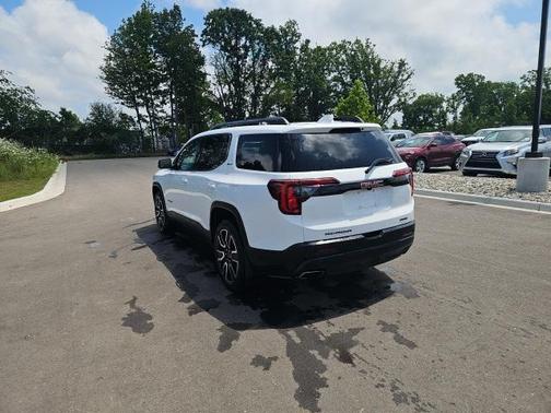 2021 GMC Acadia AWD SLT
